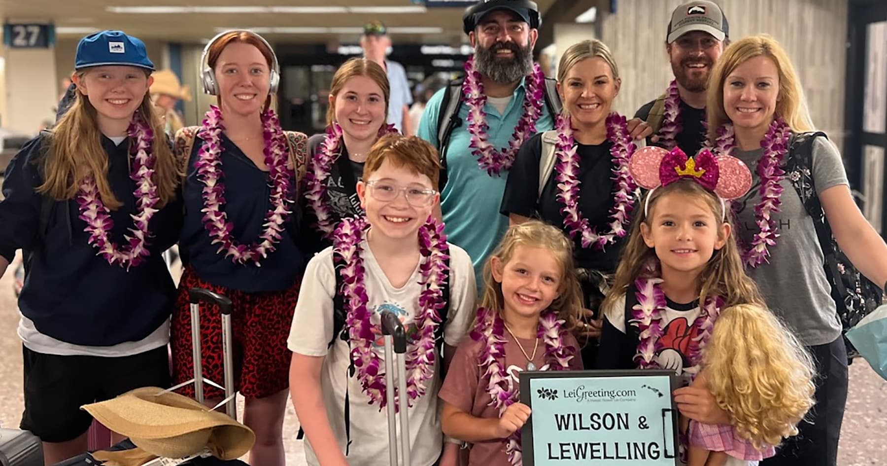 Oahu Large Group Lei Greeting (8 or more) - Honolulu Airport