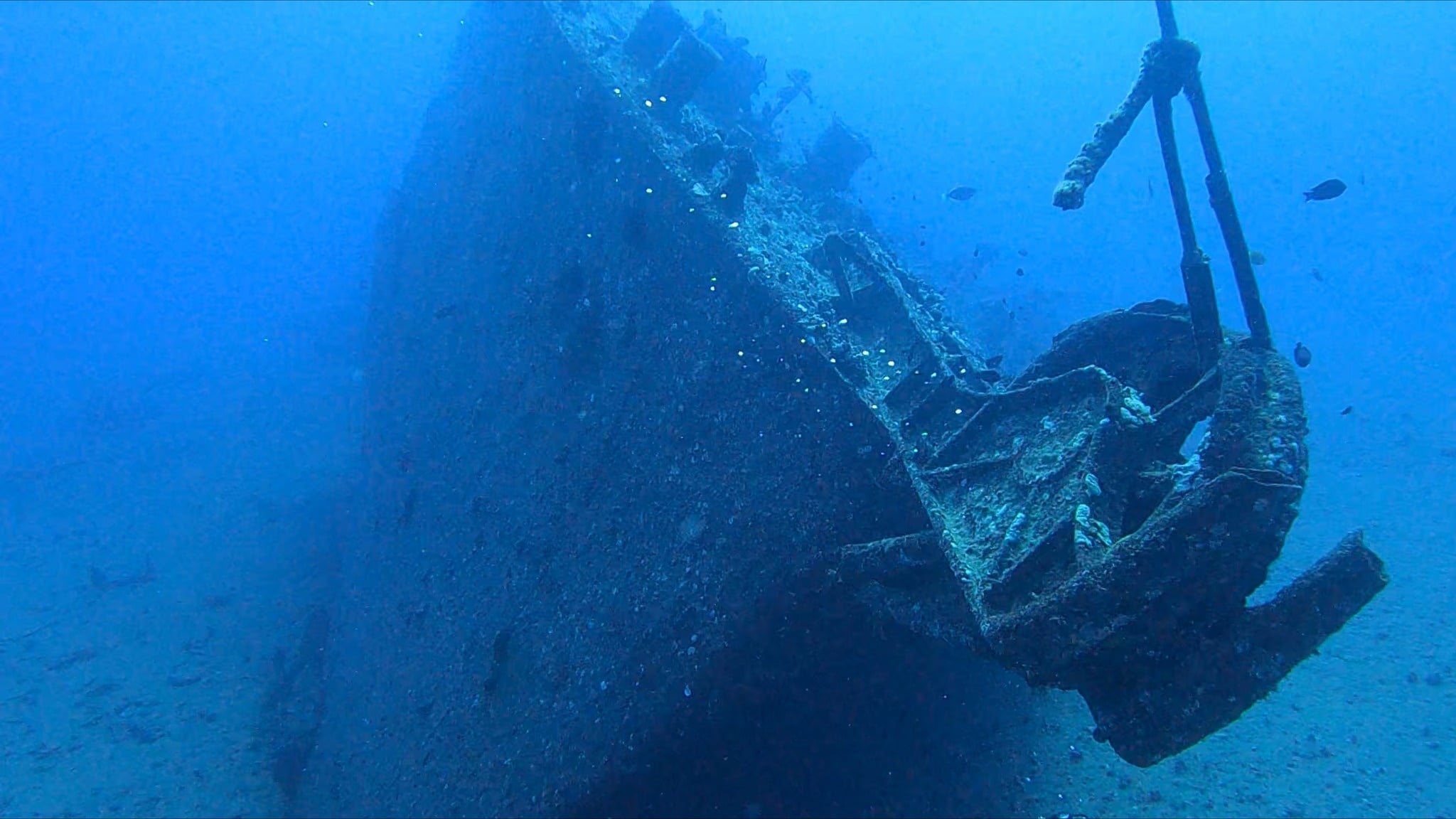 Wreck & Lava Tube  2 Tank Certified Diver Charter
