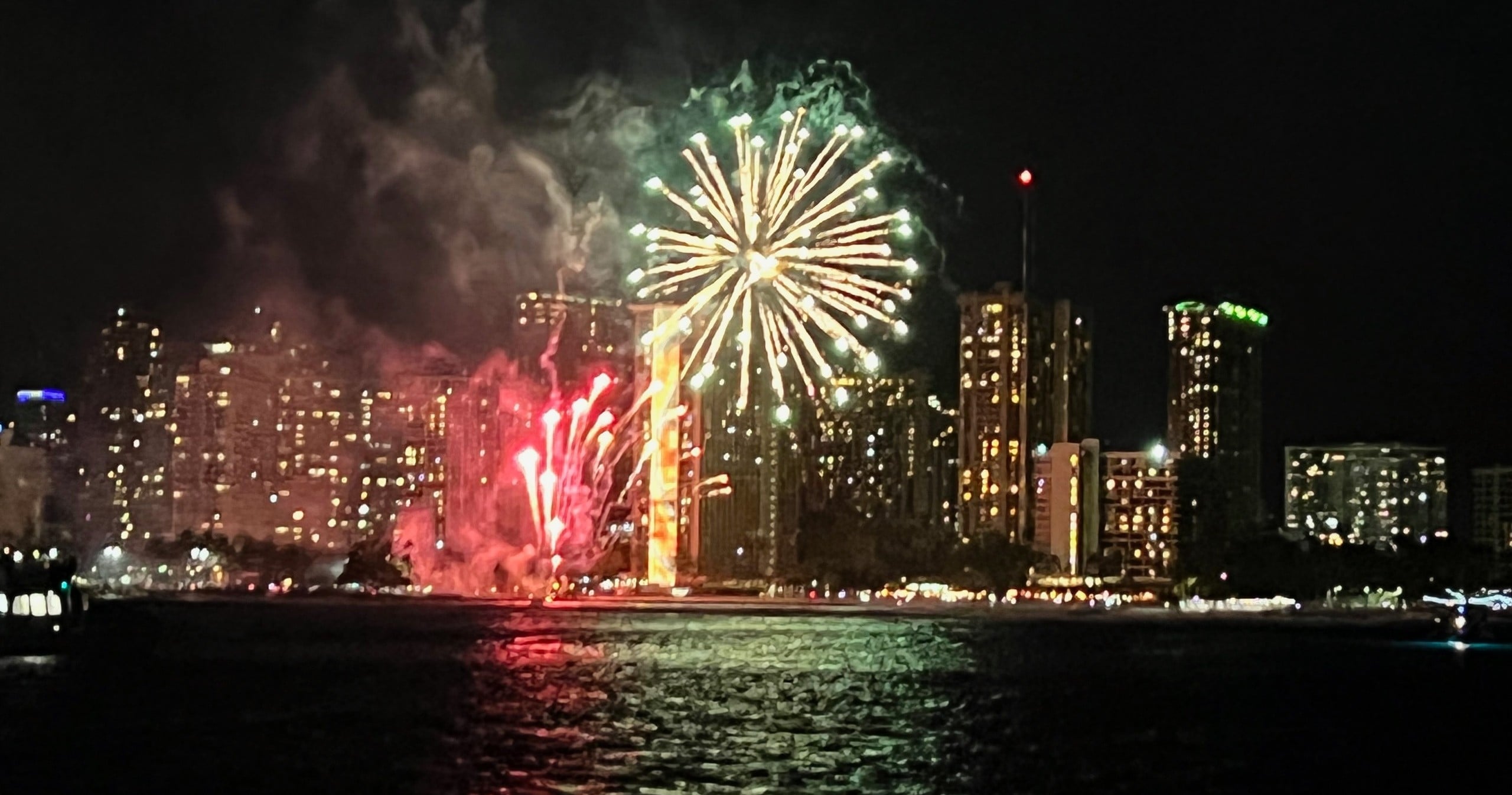 Friday Night Waikiki Fireworks Cruise