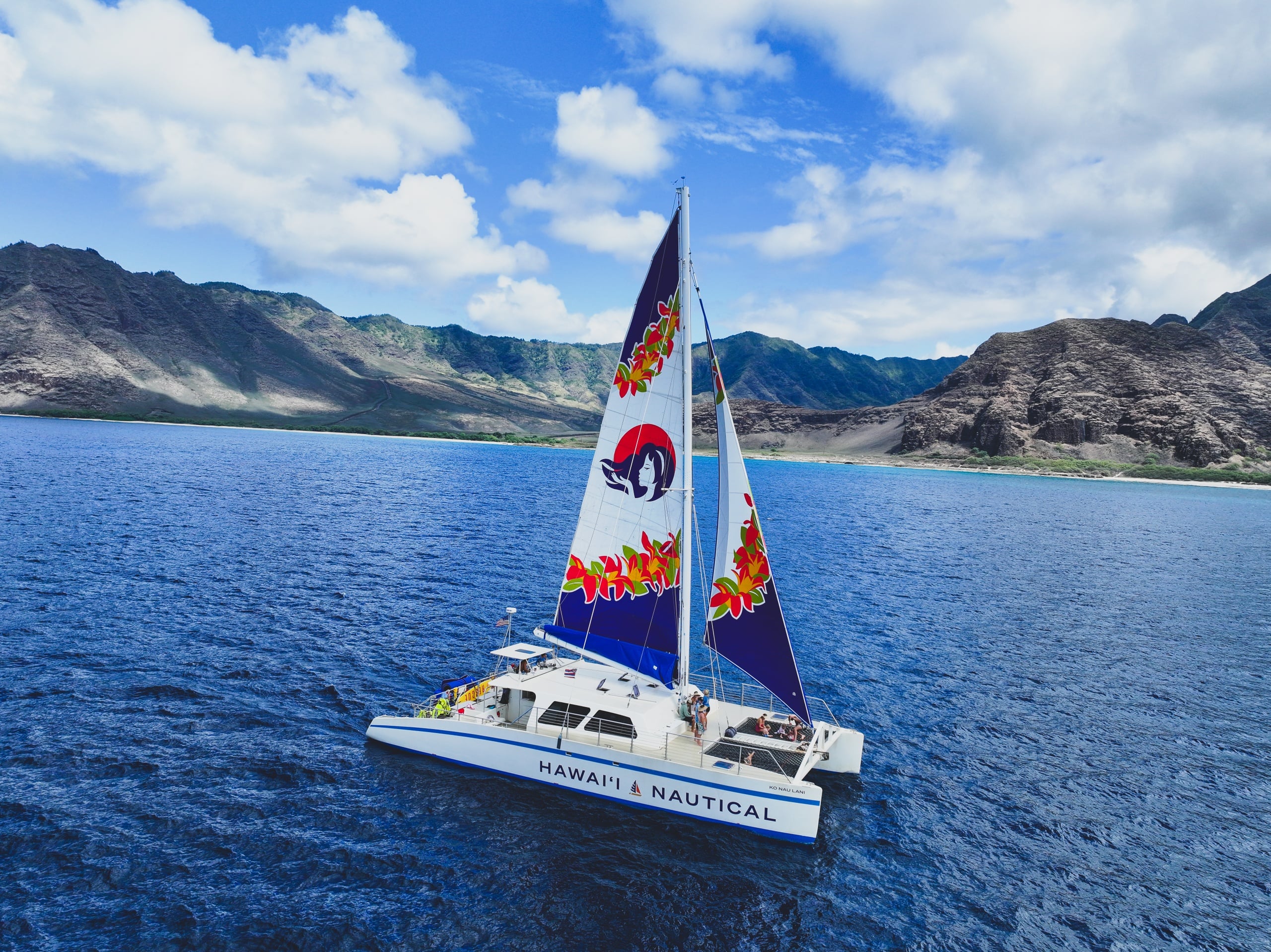 West Oahu Dolphin Watch and Turtle Snorkel Sail w/ Lunch