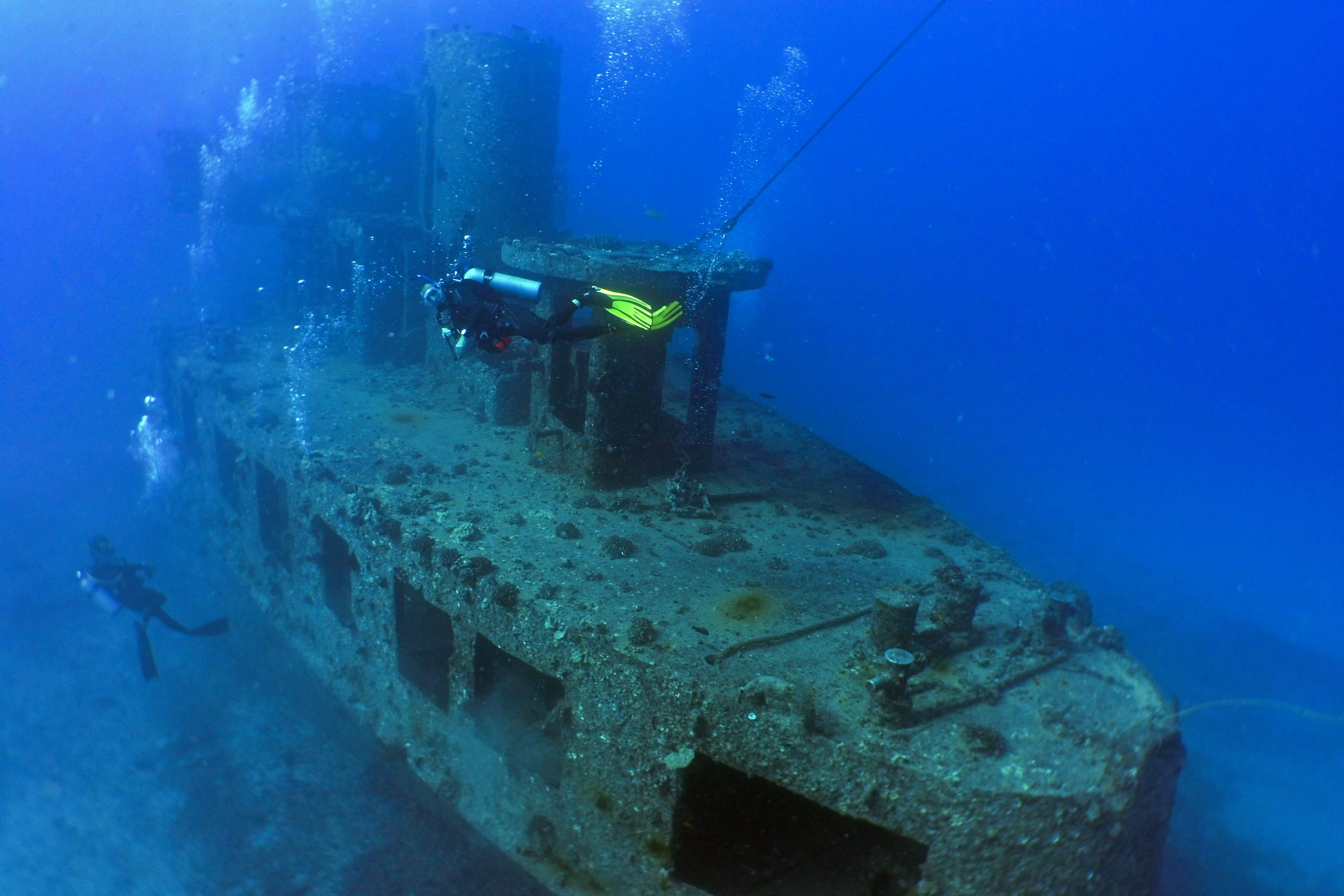 2 Tank Shipwreck and Reef Dives - Waikiki