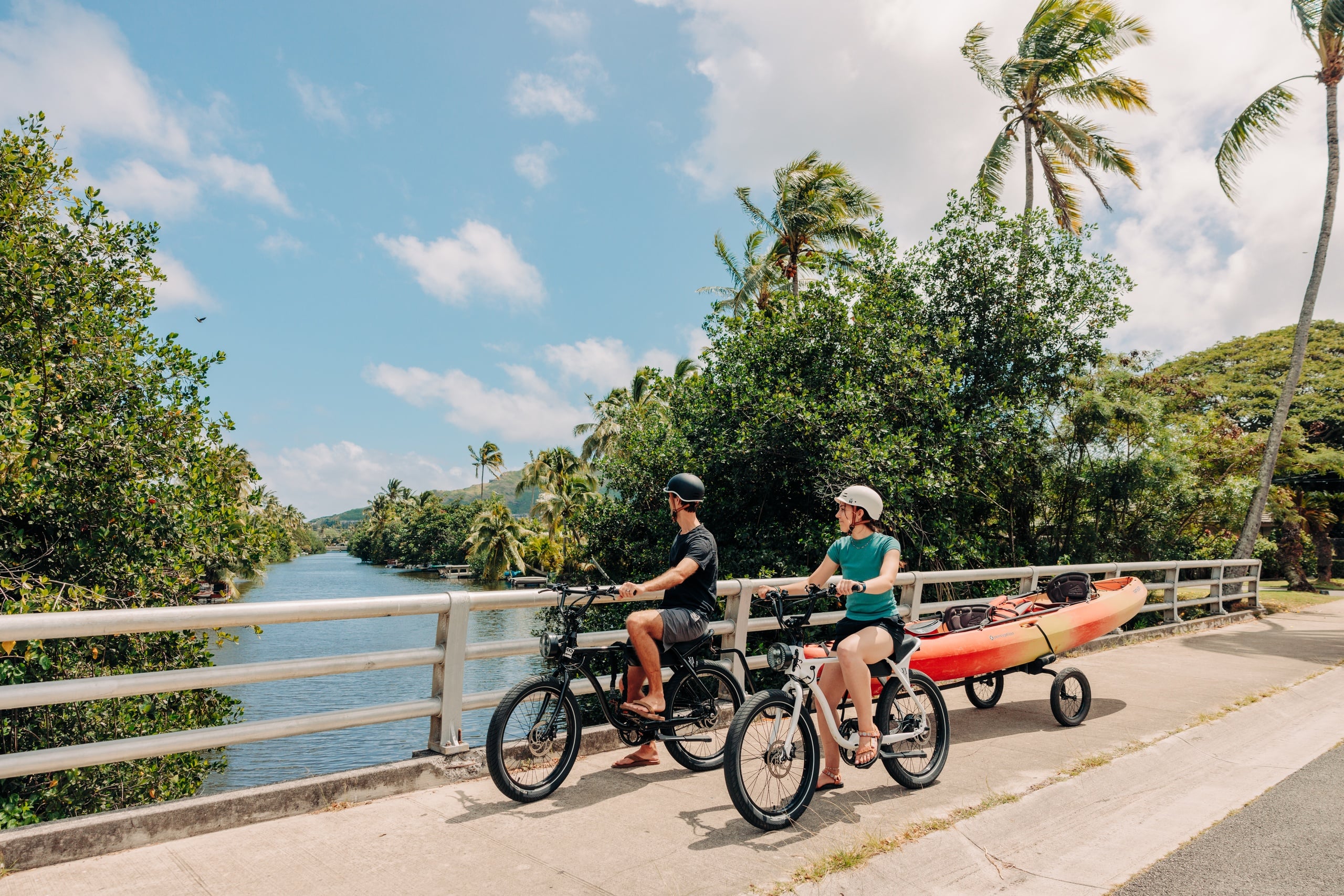 Guided Mokulua Islands Kayak Tour and E-Bike Adventure
